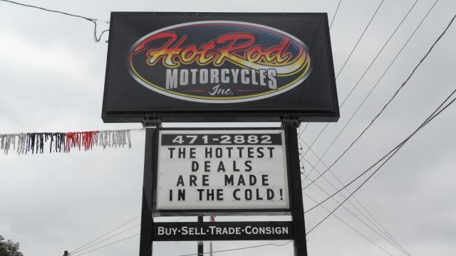 signs_001.JPG